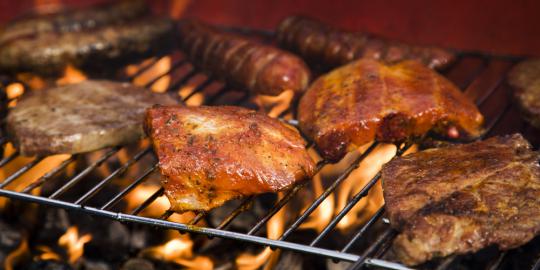 Ubah cara memanggang daging untuk tangkal kanker usus