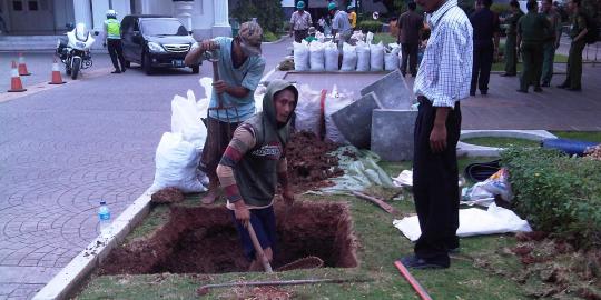 Mahasiswa gotong royong bantu Jokowi buat sumur resapan