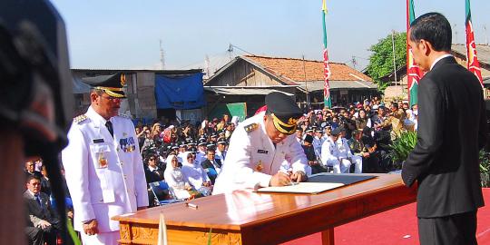 Jokowi lantik wali kota di Setu Babakan dan Kampung Apung