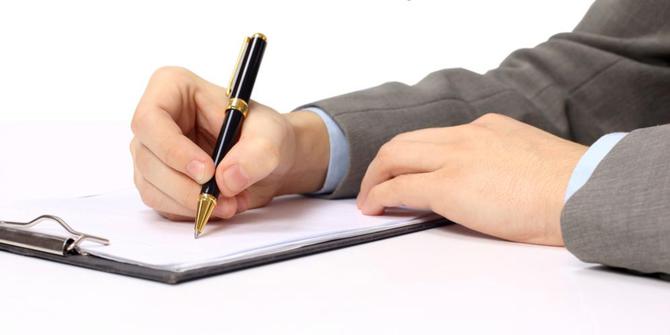 Hasil gambar untuk Menulis dengan Tangan