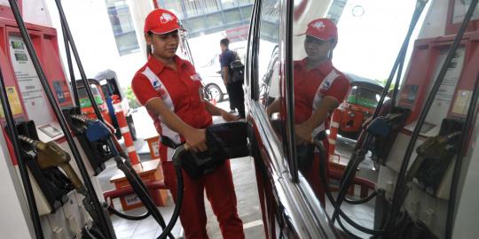 Mulai bulan depan premium Rp 6.500/liter, solar Rp 5.500/liter?