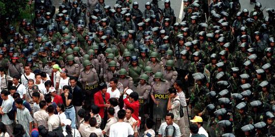 Menutup aib pemerkosaan massal