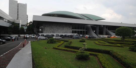 Banyak anggota DPR pembolos ikut kunker ke tiga negara