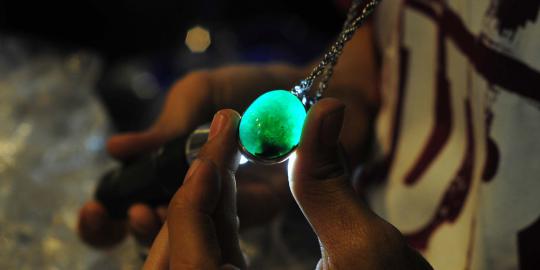 Berburu batu cincin di Pasar Rawa Bening