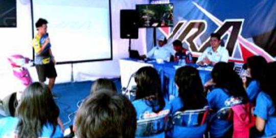 Yamaha beri edukasi safety riding pelajar SMA di YCR 2013