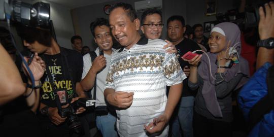 Ditahan, Aiptu Labora dibawakan keluarga bantal dan guling