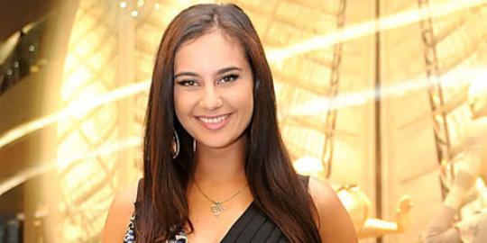 Demi berlaga dengan atlet bulutangkis, Marrisa Nasution nge-gym