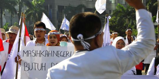 Puluhan dokter muda berdemo di Bundaran HI, tolak politisasi