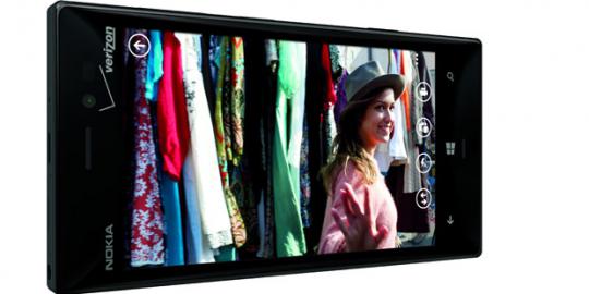 Nokia Lumia 928 hitam ludes terjual di Verizon dan Radio Shack