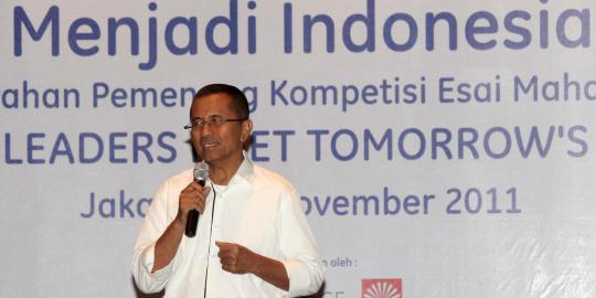 Mengajar di Unair, Dahlan bagi-bagi uang ke mahasiswa