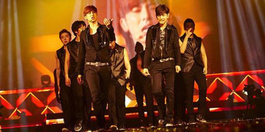 TVXQ pukau hampir 8.000 fans di Malaysia!