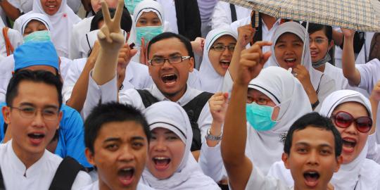 Dari DPR, ribuan perawat lanjut demo di Kementerian Kesehatan
