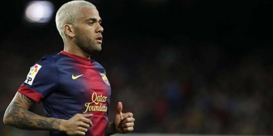 Dani Alves buka kemungkinan gabung Monaco atau PSG