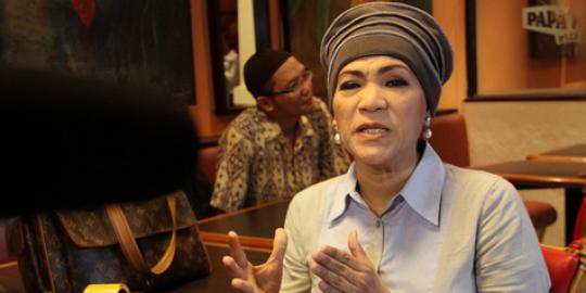 Dikabarkan nikah, Dorce Gamalama tak merasa dirugikan