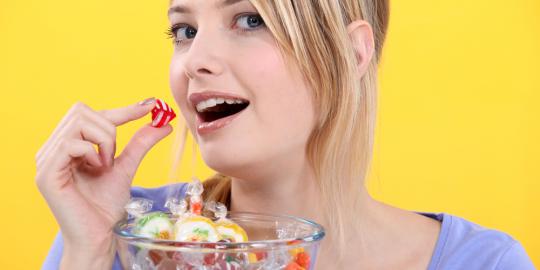 Ternyata, makan permen tidak bikin gendut!