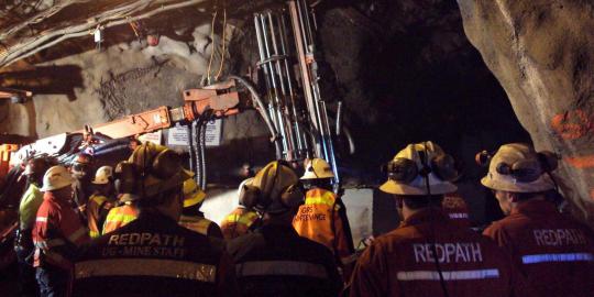 Tambang longsor, bos Freeport terbang dari Barcelona ke Timika