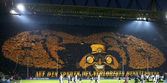 Suporter Bayern-Dortmund kompak protes UEFA