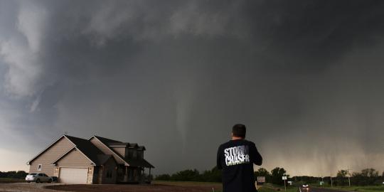 Topan di Oklahoma 600 kali lebih dahsyat dari bom atom