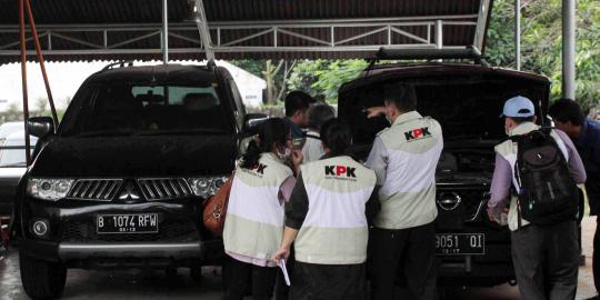 KPK sita Toyota Alphard milik Luthfi Hasan Ishaaq