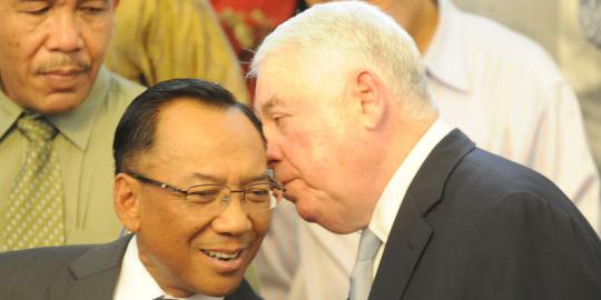 Tewaskan 28 orang, Jero Wacik selamatkan muka Freeport
