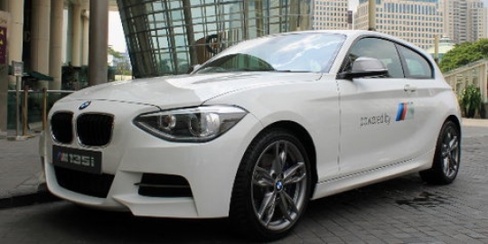 BMW M135i, paduan performa balap dan kenyamanan harian