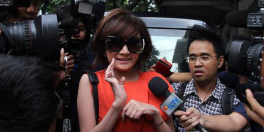 Kiki Amalia pertanyakan BAP kasus Ahmad Fathanah
