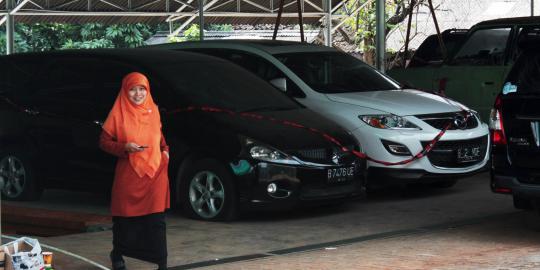 Mobil Luthfi yang disita KPK pernah diberikan ke Darin