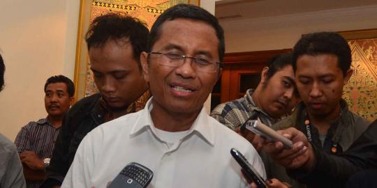 Dahlan nonton bioskop saat jam kerja