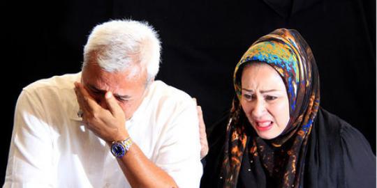 Camelia Malik - Harry Capri kompak tak hadiri sidang cerai