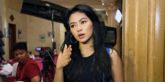 Terkait Ahmad Fathanah, Vitalia Sesha diingatkan rajin shalat