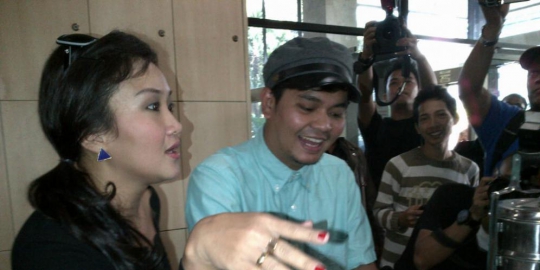 dan cici panda antar rantang buat fathanah rev3