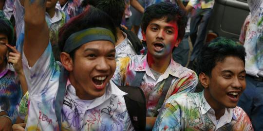 Lulus UN siswa corat-coret baju bakal didenda Rp 250 ribu