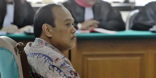 Sukotjo akui rekayasa berkas penawaran lelang simulator SIM