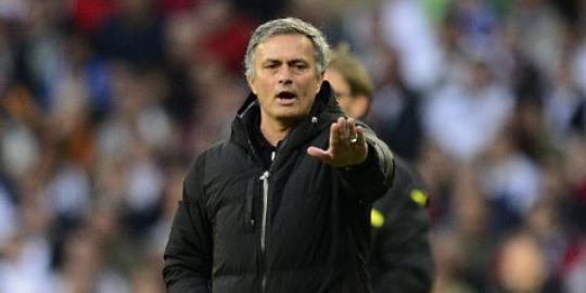 Mou ajukan daftar permintaan transfer untuk Chelsea