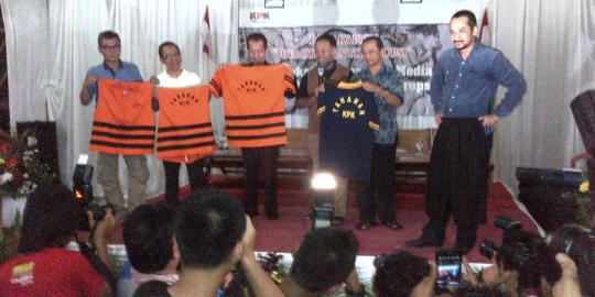 KPK rilis baju tahanan oranye strip hitam