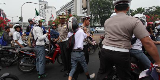 Hendak 'perang', 9 pelajar bekali diri pakai pisau dan onderdil