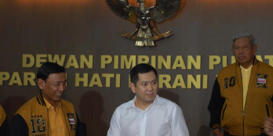 pribadi bantu caleg dari hanura rev1