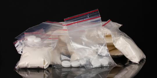 Mabuk dan bawa xanax, Sopir Mercy digelandang polisi