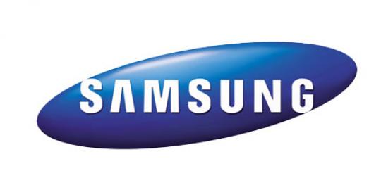 SamMobile: Foto smartphone Samsung dari @evleaks itu palsu