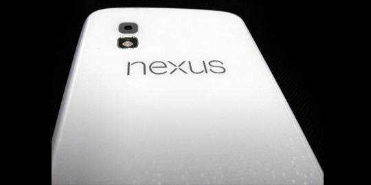 Google Nexus 4 putih resmi diumumkan