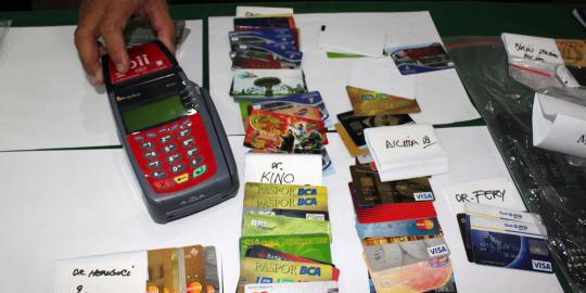 Polisi ungkap kasus pemalsuan kartu kredit