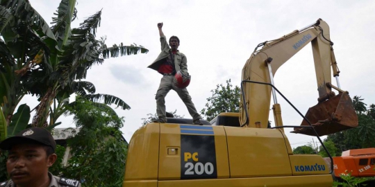 memanusiakan manusia rev2