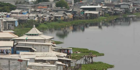 Percepat pengerukan di Waduk Pluit, Jokowi sewa 20 ekskavator