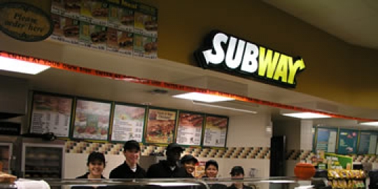 9 fast food paling laris di dunia