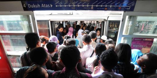Busway tabrak pemotor di Mampang, Koridor VI sempat ditutup