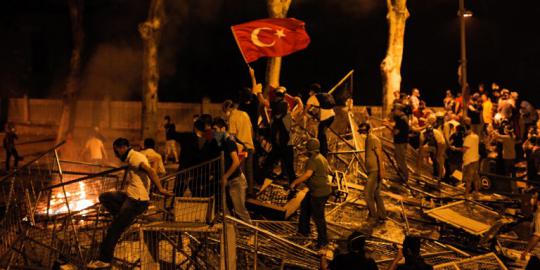 Saat revolusi hampir mampir di Turki