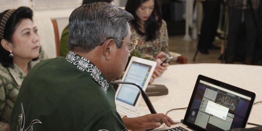 Twitter dinilai kurang, alasan SBY buat akun Facebook
