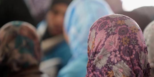 Dosen yang gunting jilbab dan rok mahasiswi dipecat