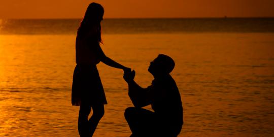 6 Cara melamar paling romantis