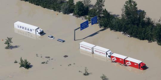 Banjir Eropa makin parah
